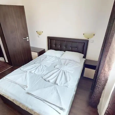 Villa Imperial Heights Villas