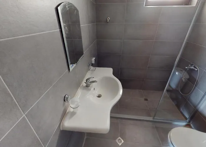 Villa Imperial Heights Villas *