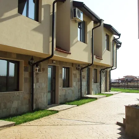 Imperial Heights Villas Villa *