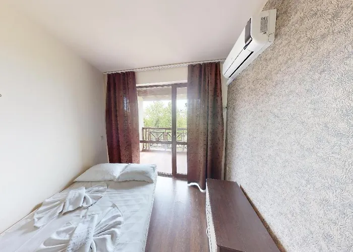 Вилла Imperial Heights Villas *