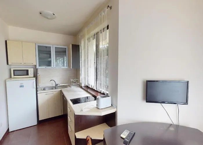 Imperial Heights Villas Вилла