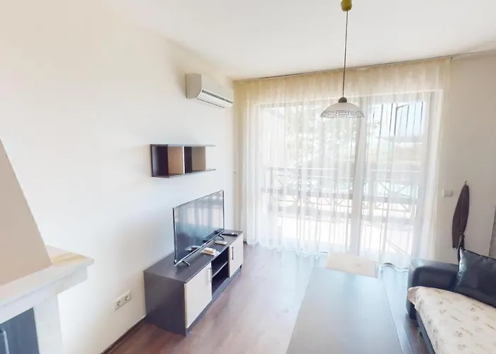 Imperial Heights Villas Вилла *