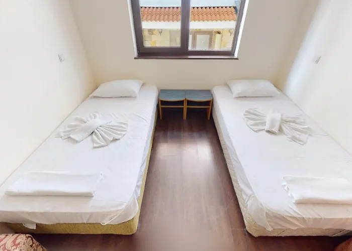 Imperial Heights Villas Вилла *