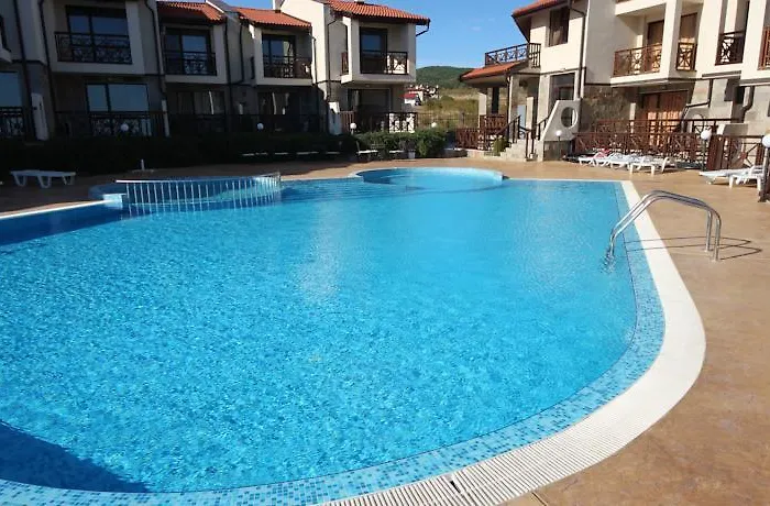 Imperial Heights Villas *