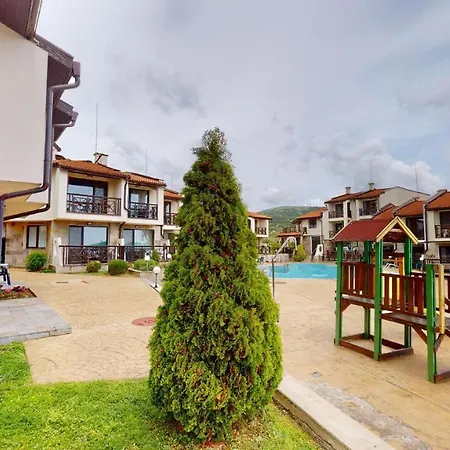 Imperial Heights Villas ヴィラ