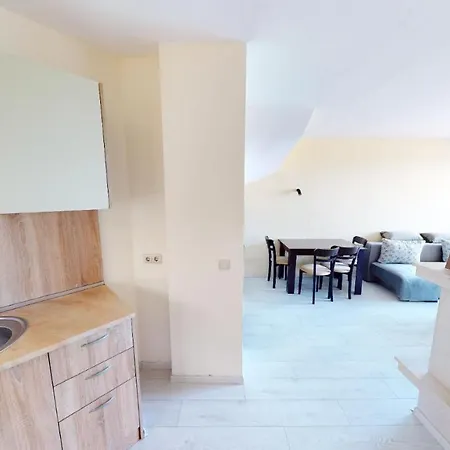 Imperial Heights Villas ヴィラ *